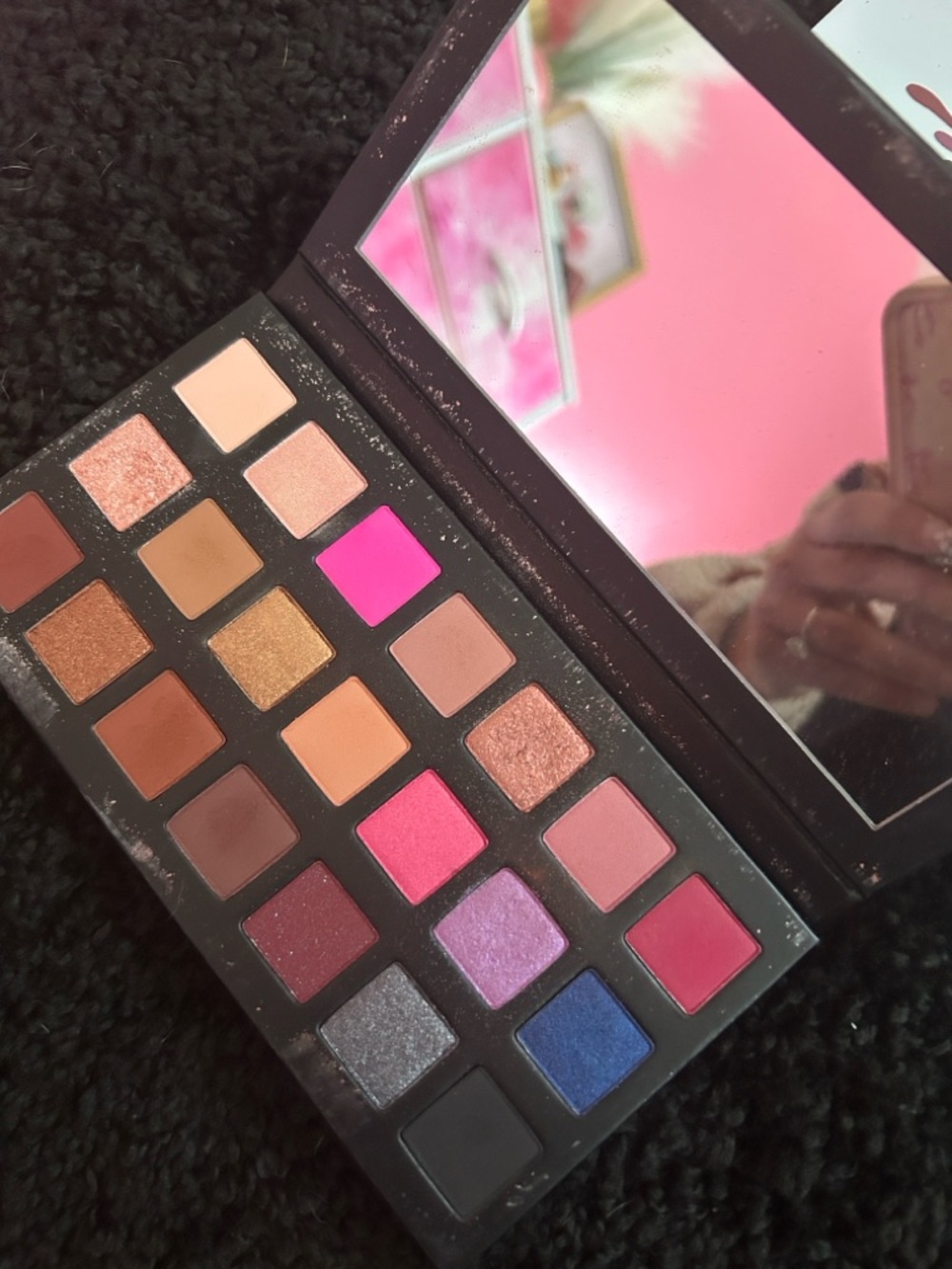 Vibrant Matte & Shimmer Eyeshadow Palette - Pink Multicolor